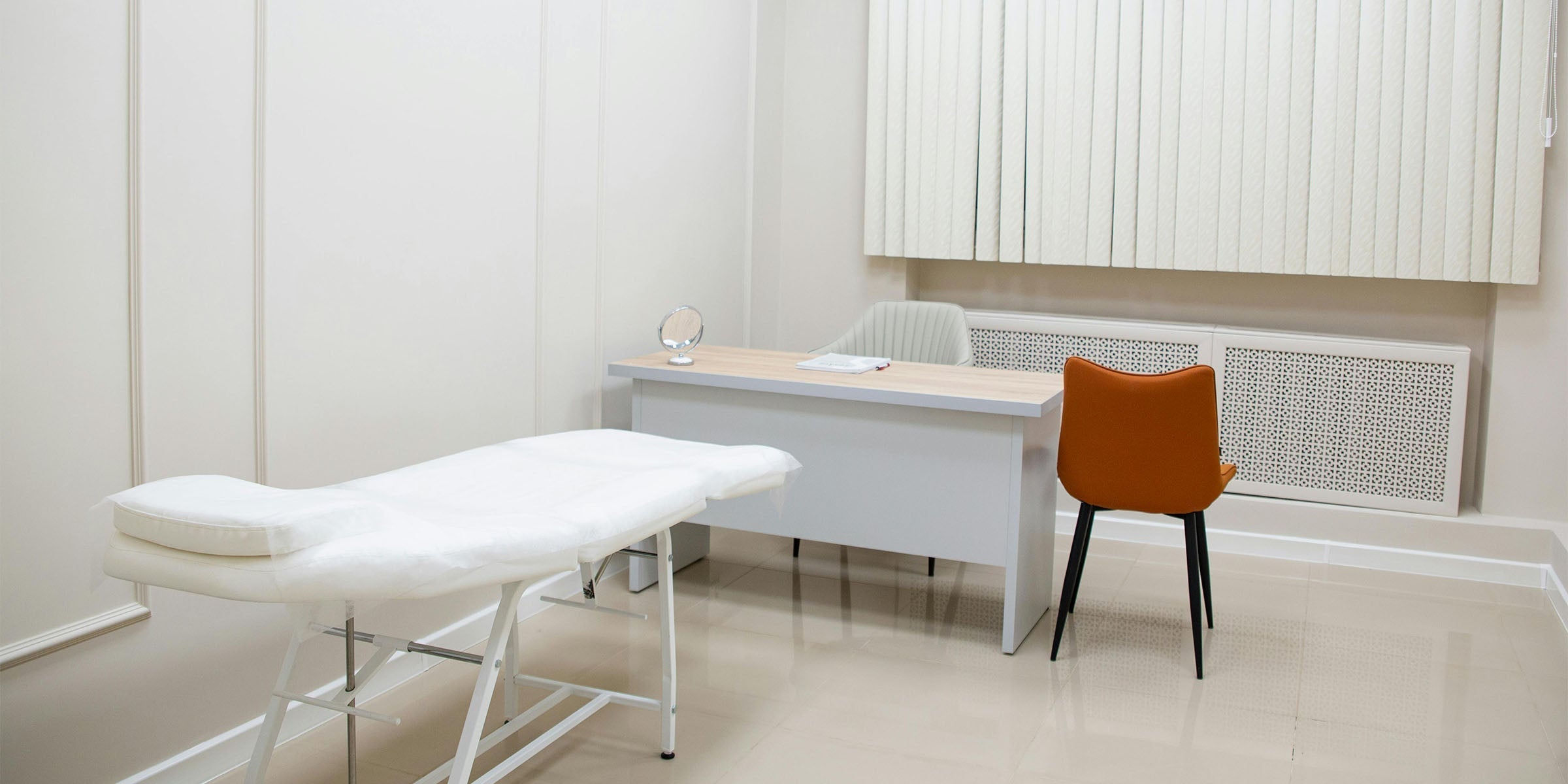 Éclairage de cabinet médical : rassurer le patient sans créer une ambiance froide