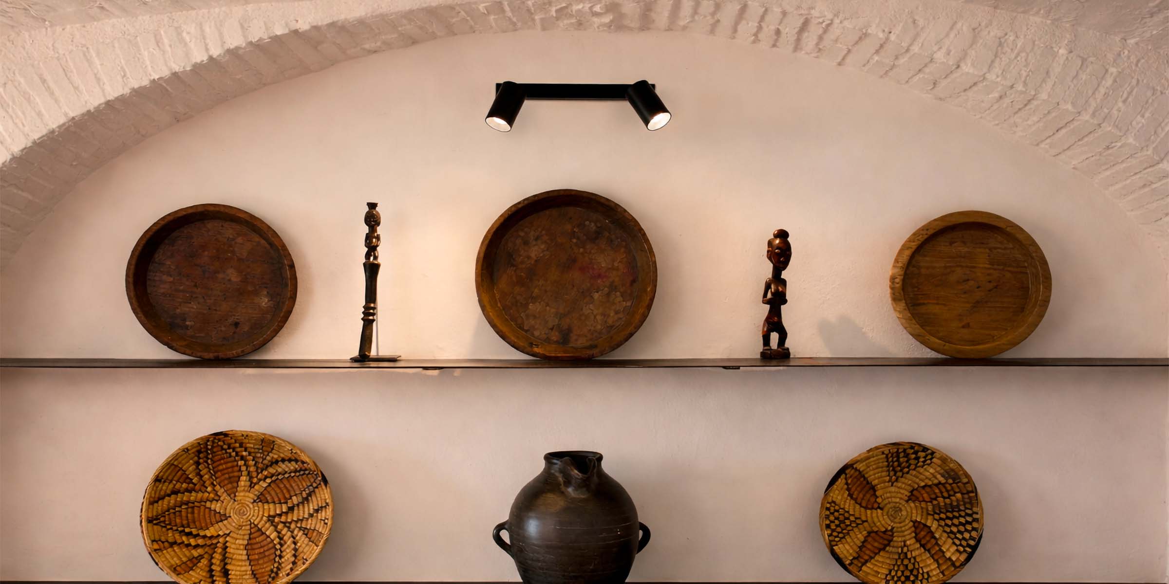 Comment bien éclairer un tableau : conseils et choix de luminaires