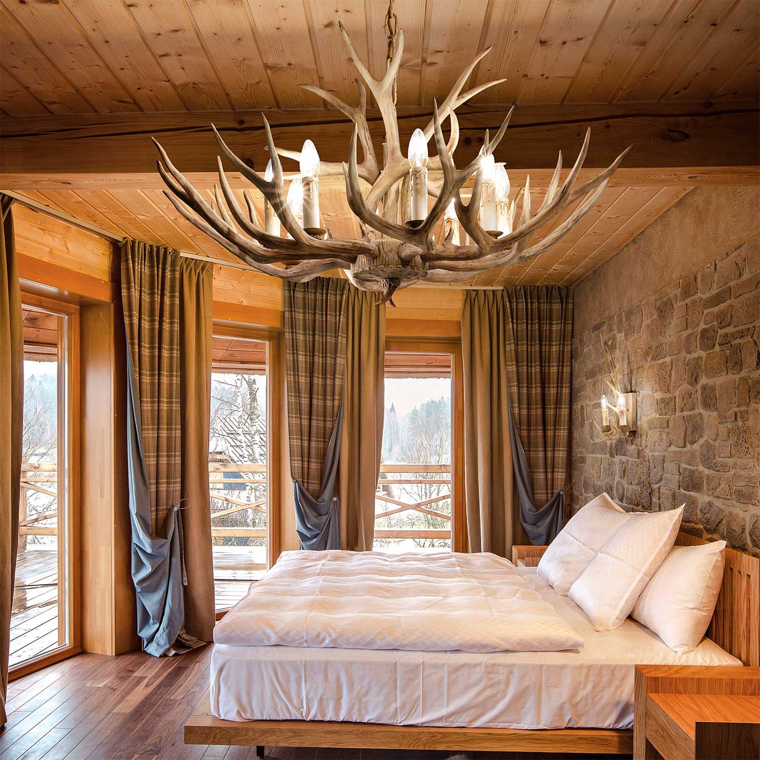 Chalet - Artificial deer antler chandelier in resin for chalet