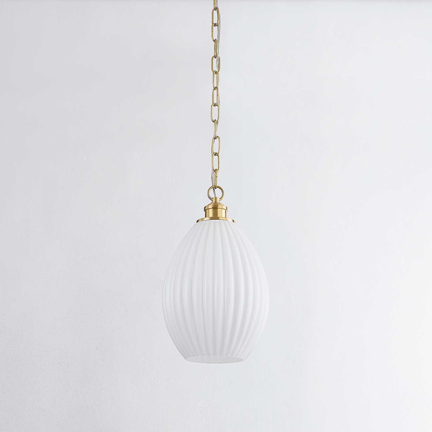 Hillary - Vintage pendant light in fluted and golden glass
