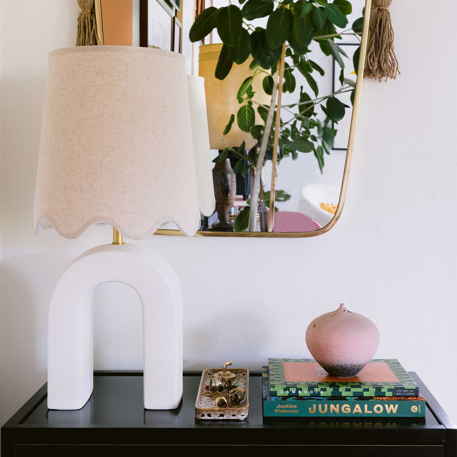 Roshani - Modern ceramic design bedside lamp