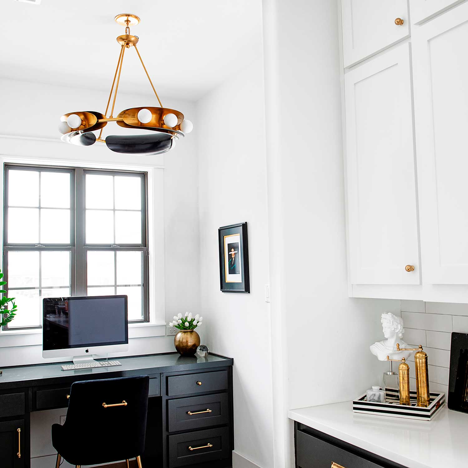 Hopper - Lámpara colgante industrial negra y dorada para salón