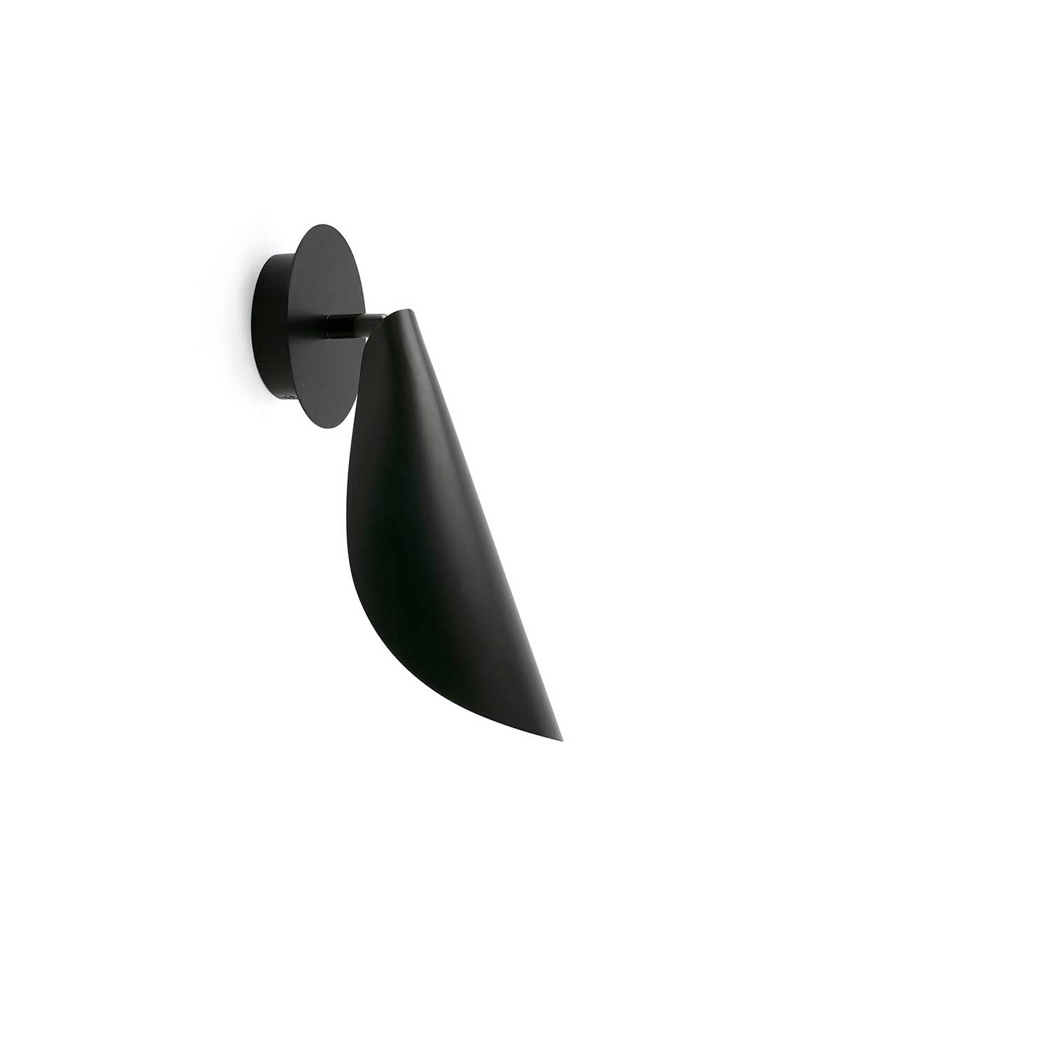 Лиггера - черный дизайнерский настенный светильник для гостиной