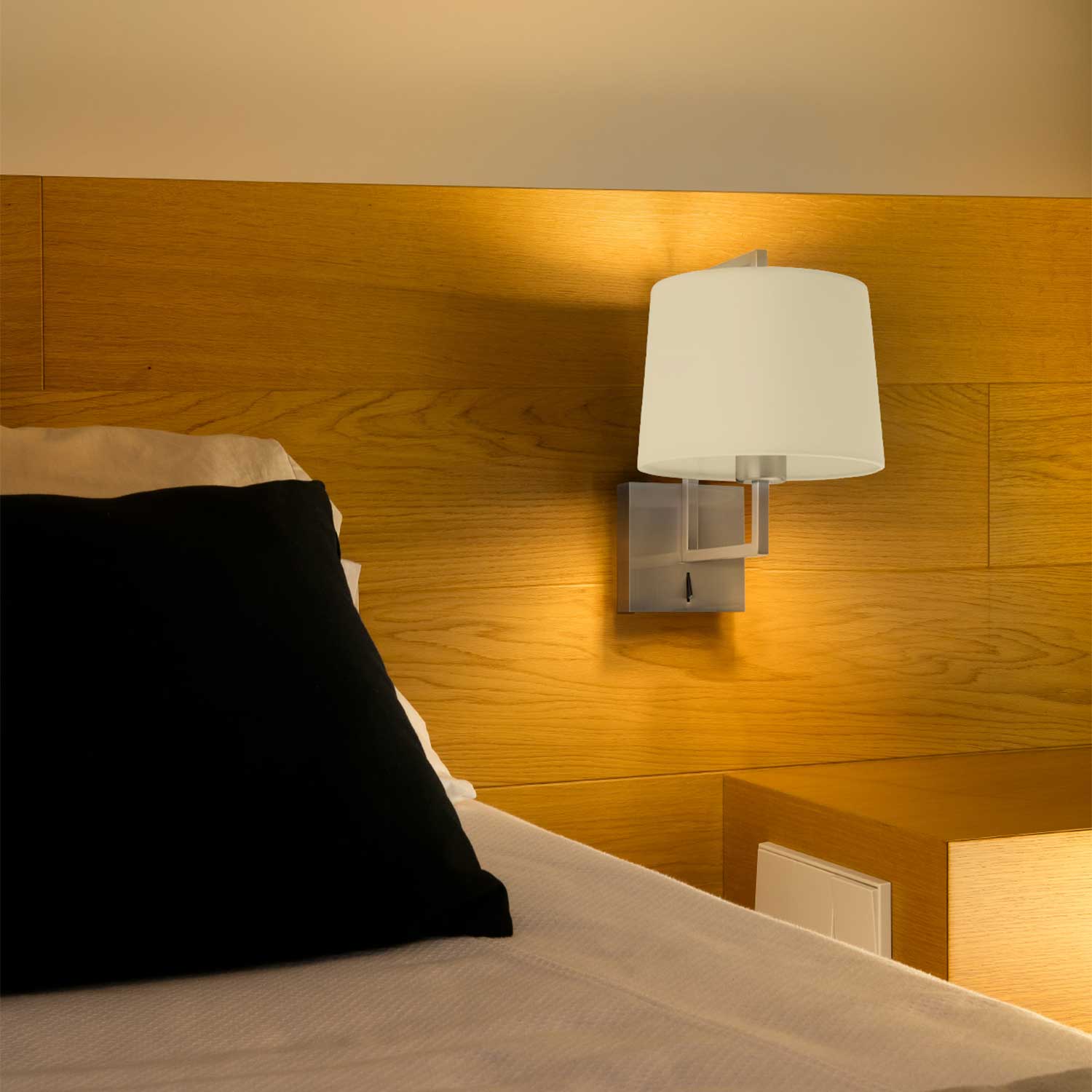 Frame - Applique murale vintage en bronze et abat-jour tissu