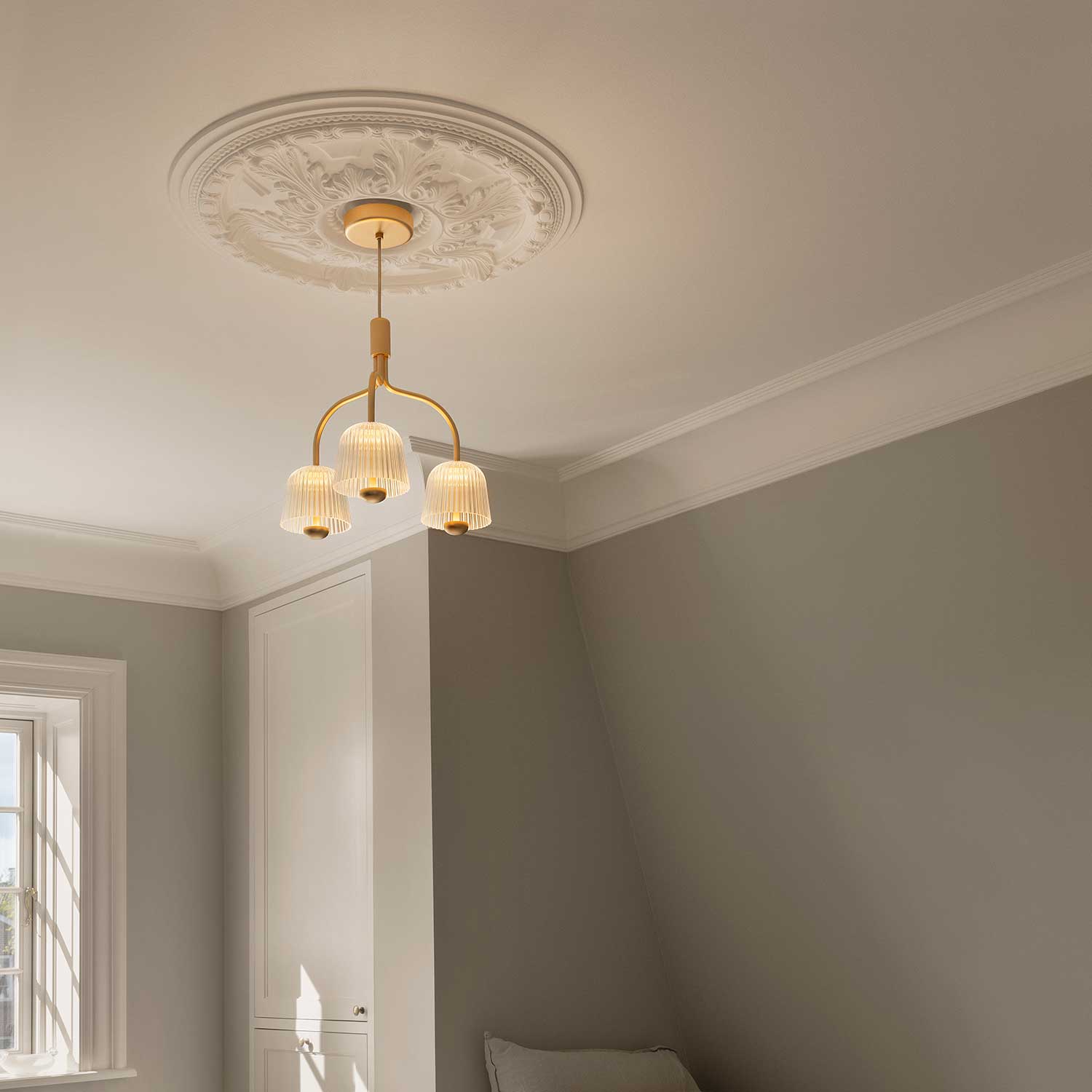 Asteea 3 - Lustre chic et moderne design en verre et doré