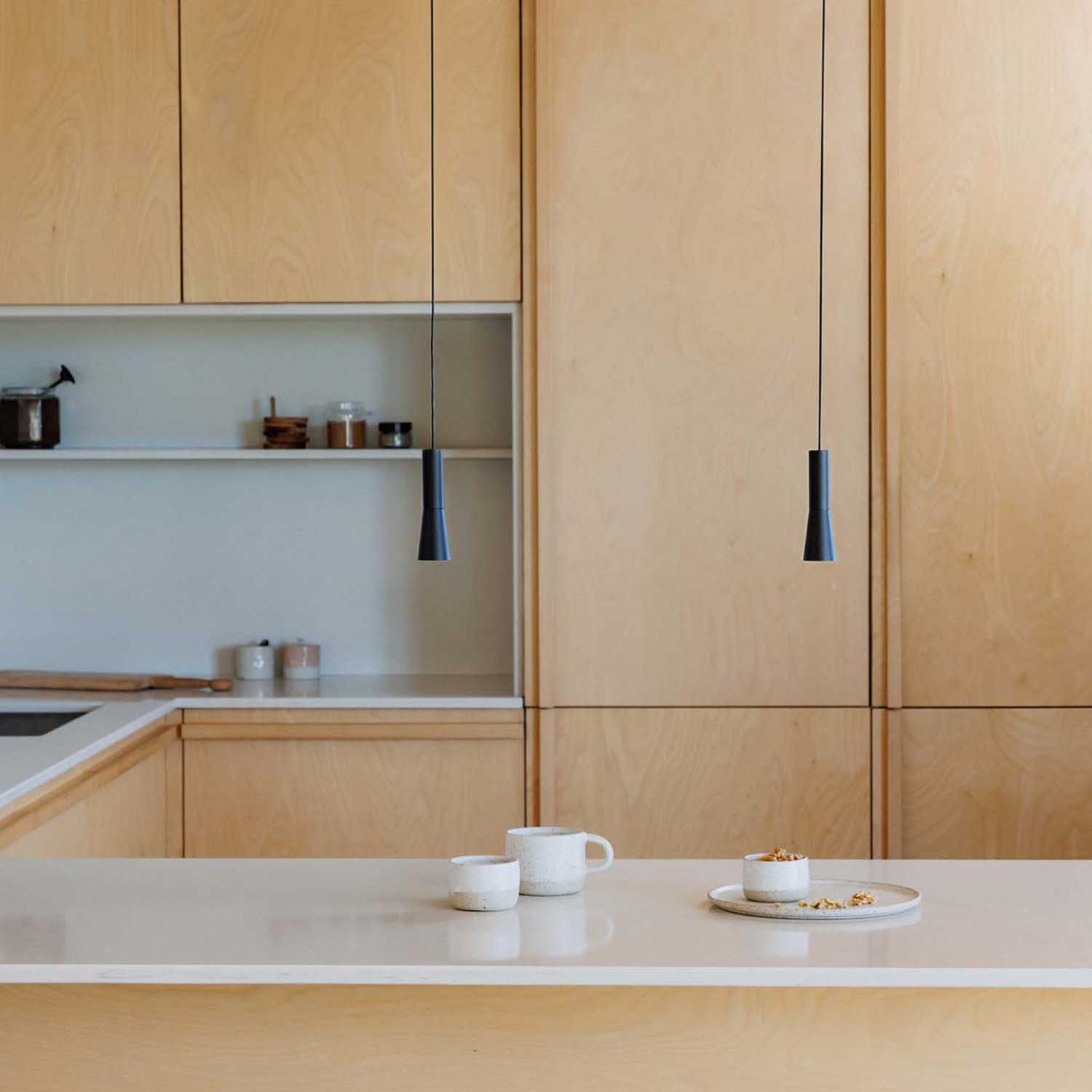 Nina - Piccola sospensione led in metallo per cucina moderna