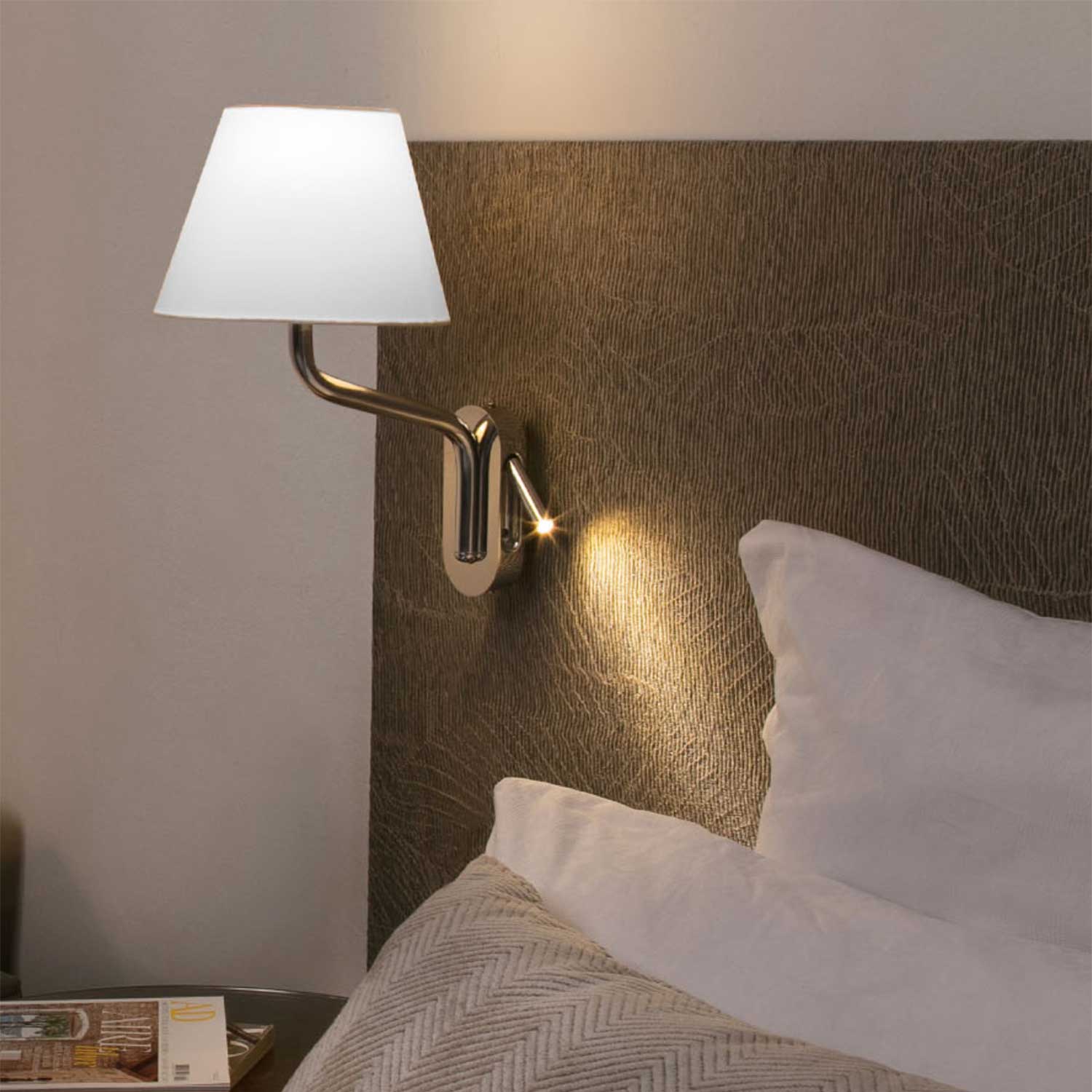 Eterna - Applique da parete lettura cromata con paralume per hotel