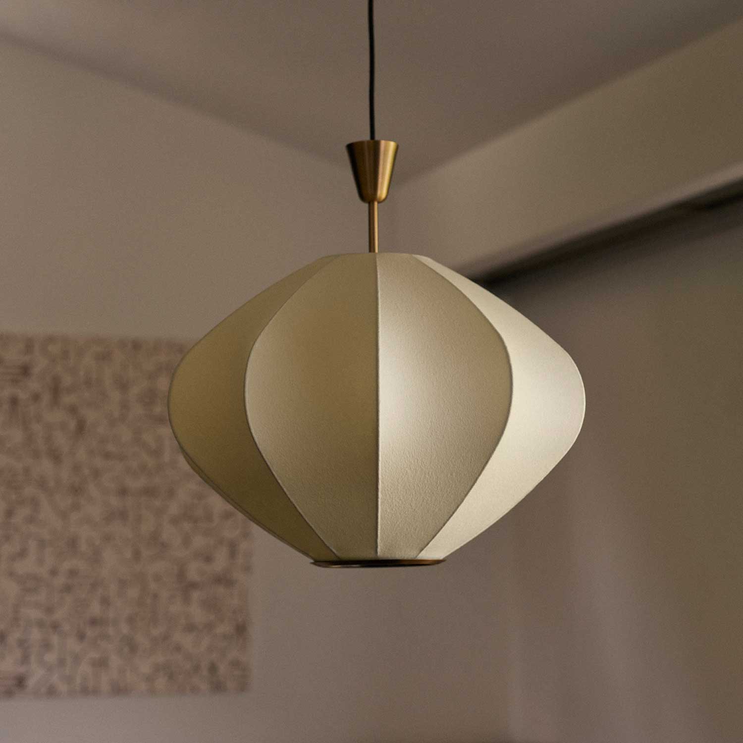 Arden - Design pendant light in fabric and Japandi brass