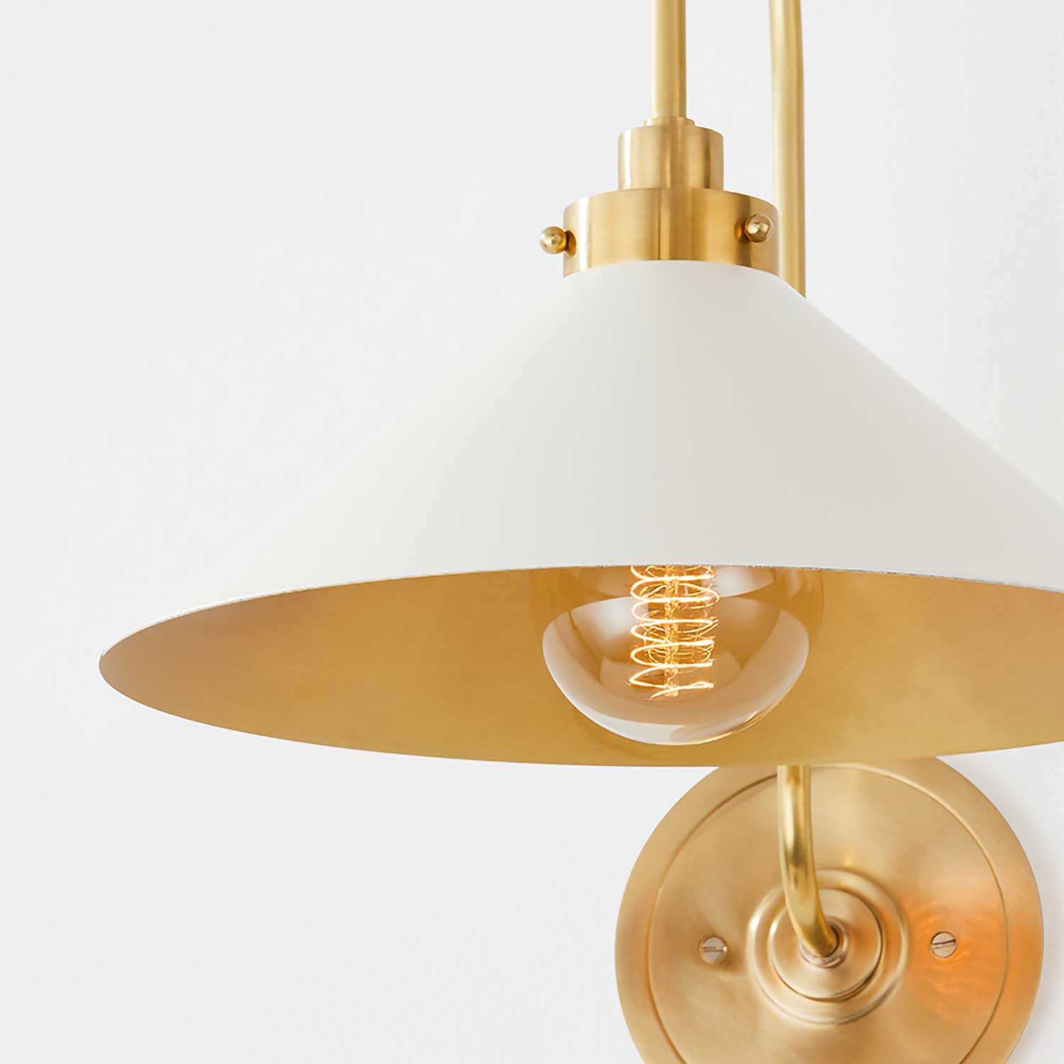 Clivedon - Vintage gold design wall sconce hotel