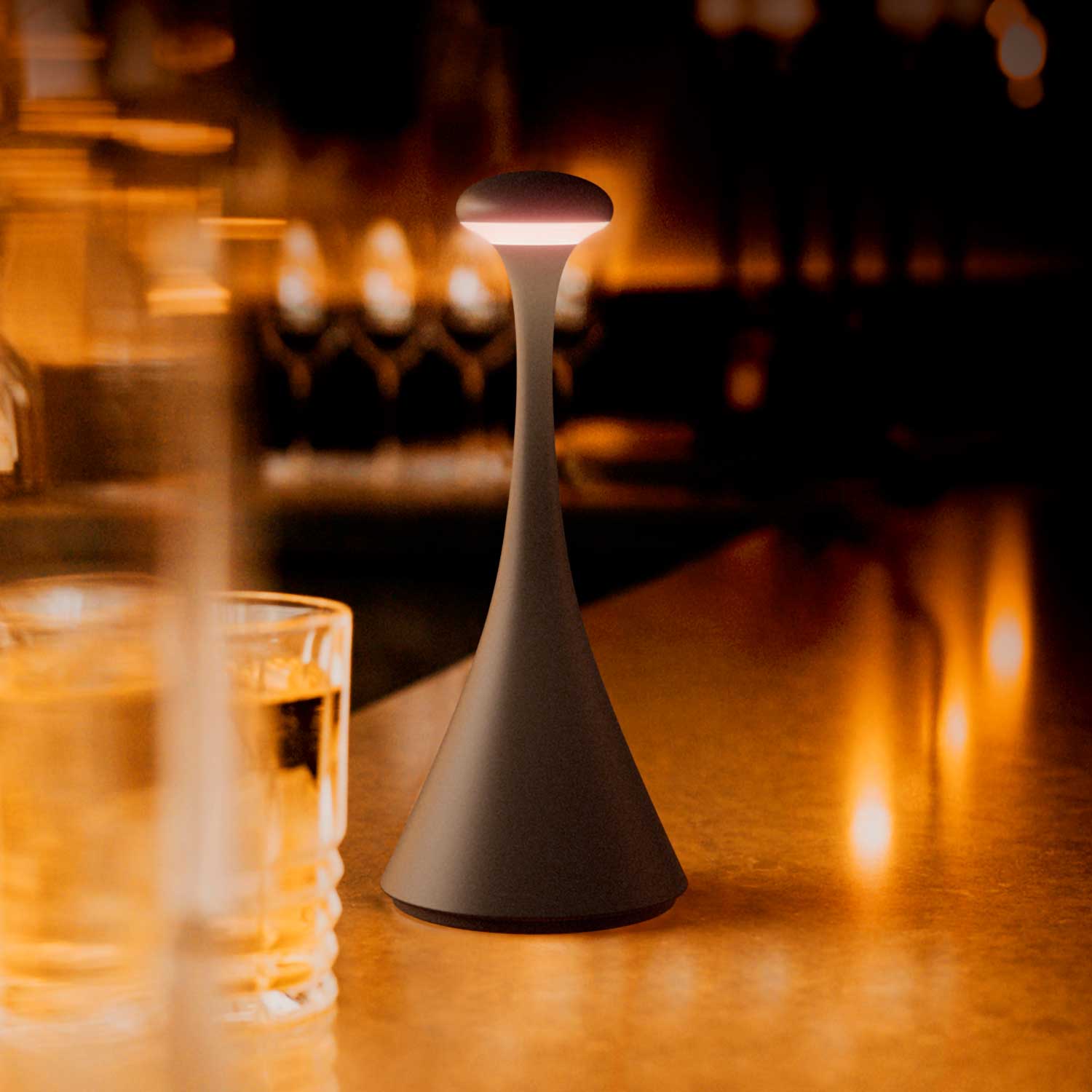 Nudrop - Portable wireless LED lamp design for outdoor use