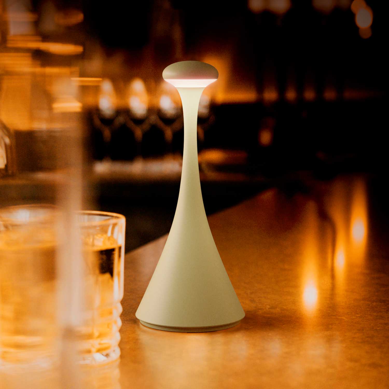 Nudrop - Portable wireless LED lamp design for outdoor use