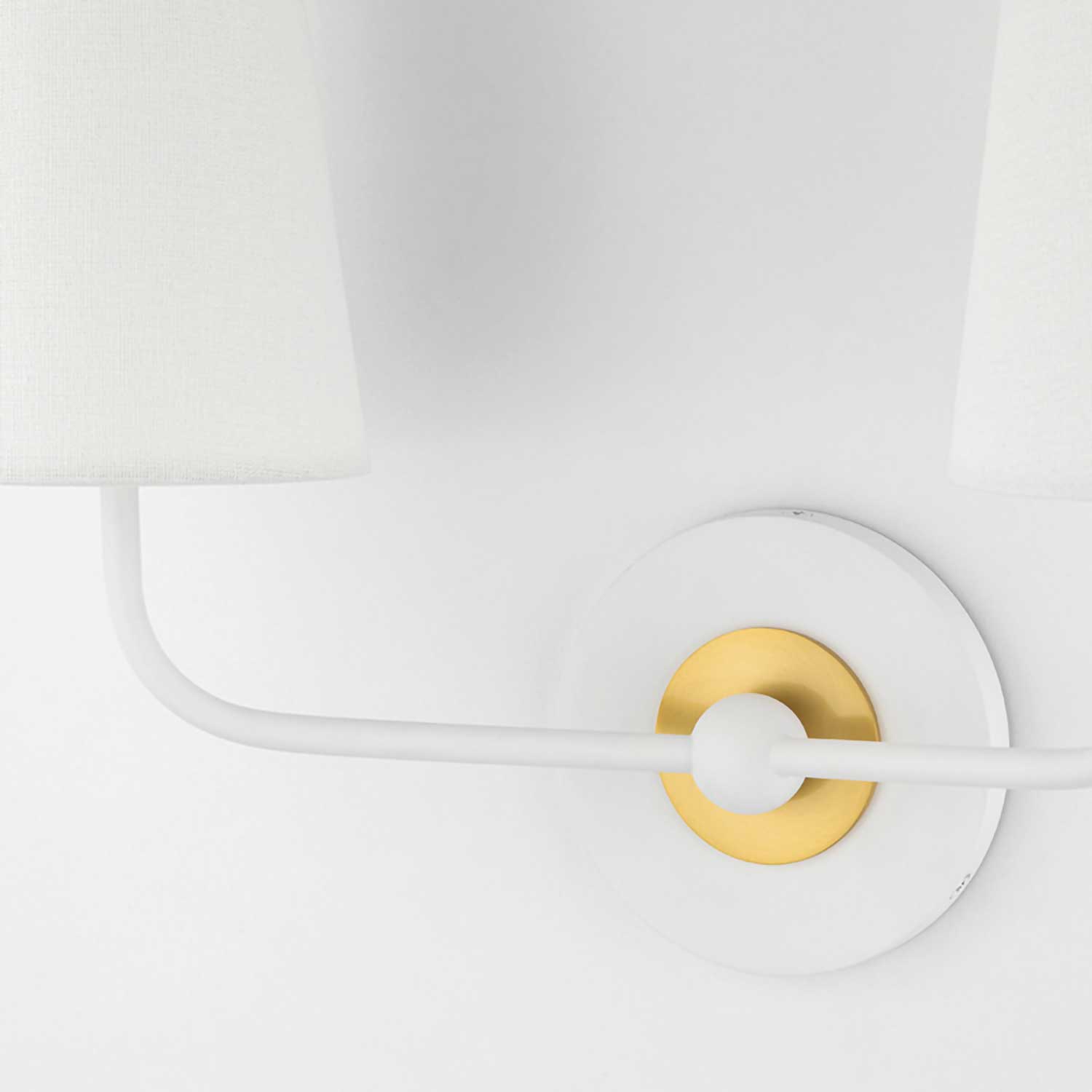 Merri - Vintage design wall sconce in linen and white metal