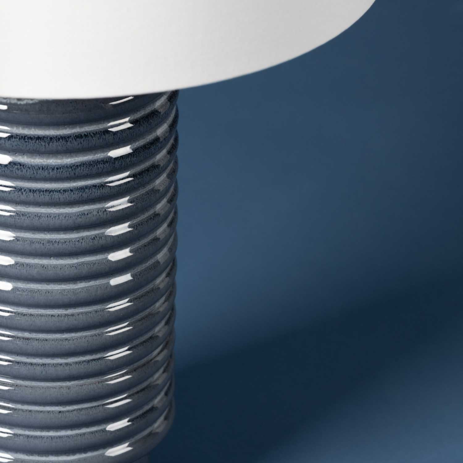 Broderick - Moderne Stehlampe aus Keramik für Wohnzimmer