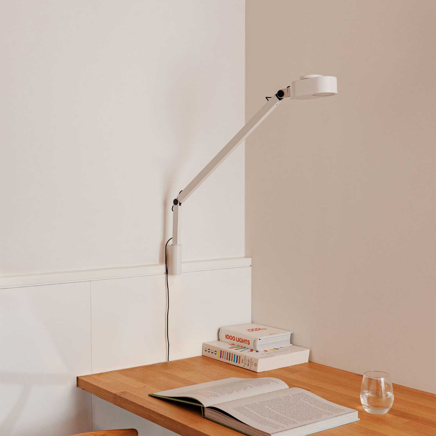 Inviting - Applique da parete telescopica da ufficio moderna