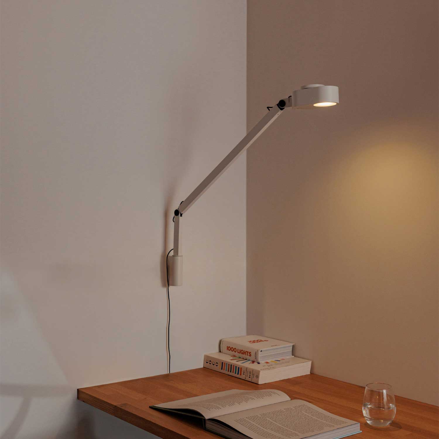 Inviting - Applique da parete telescopica da ufficio moderna