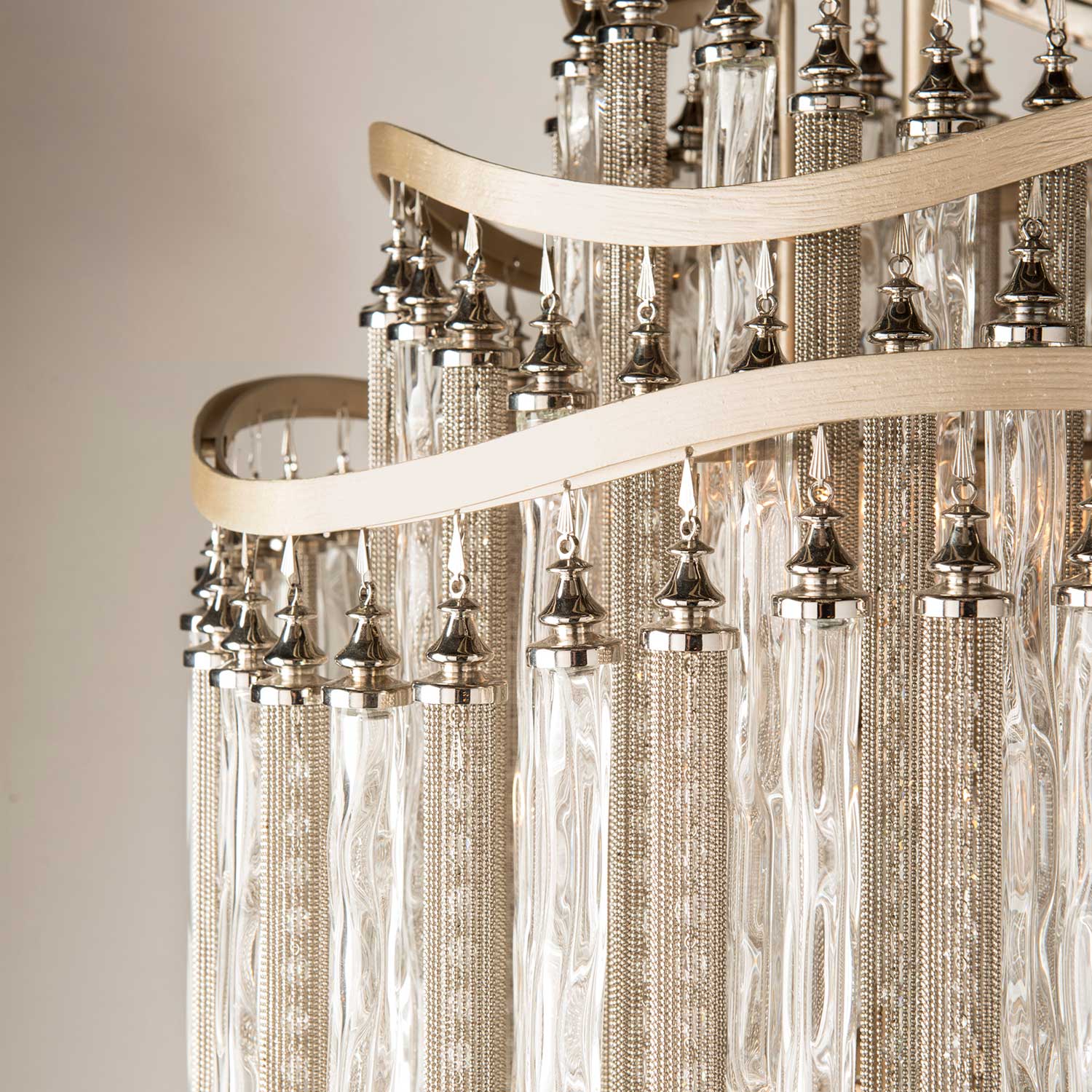 Химера - роскошная люстра XXL с подвесками для гостиной