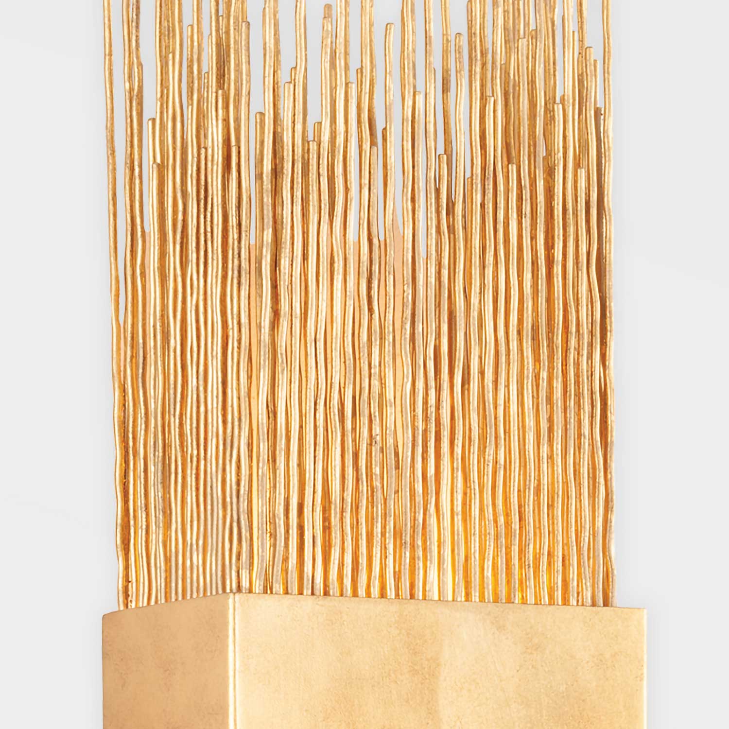 Sabine - Aplique de pared dorado con varillas de metal diseño