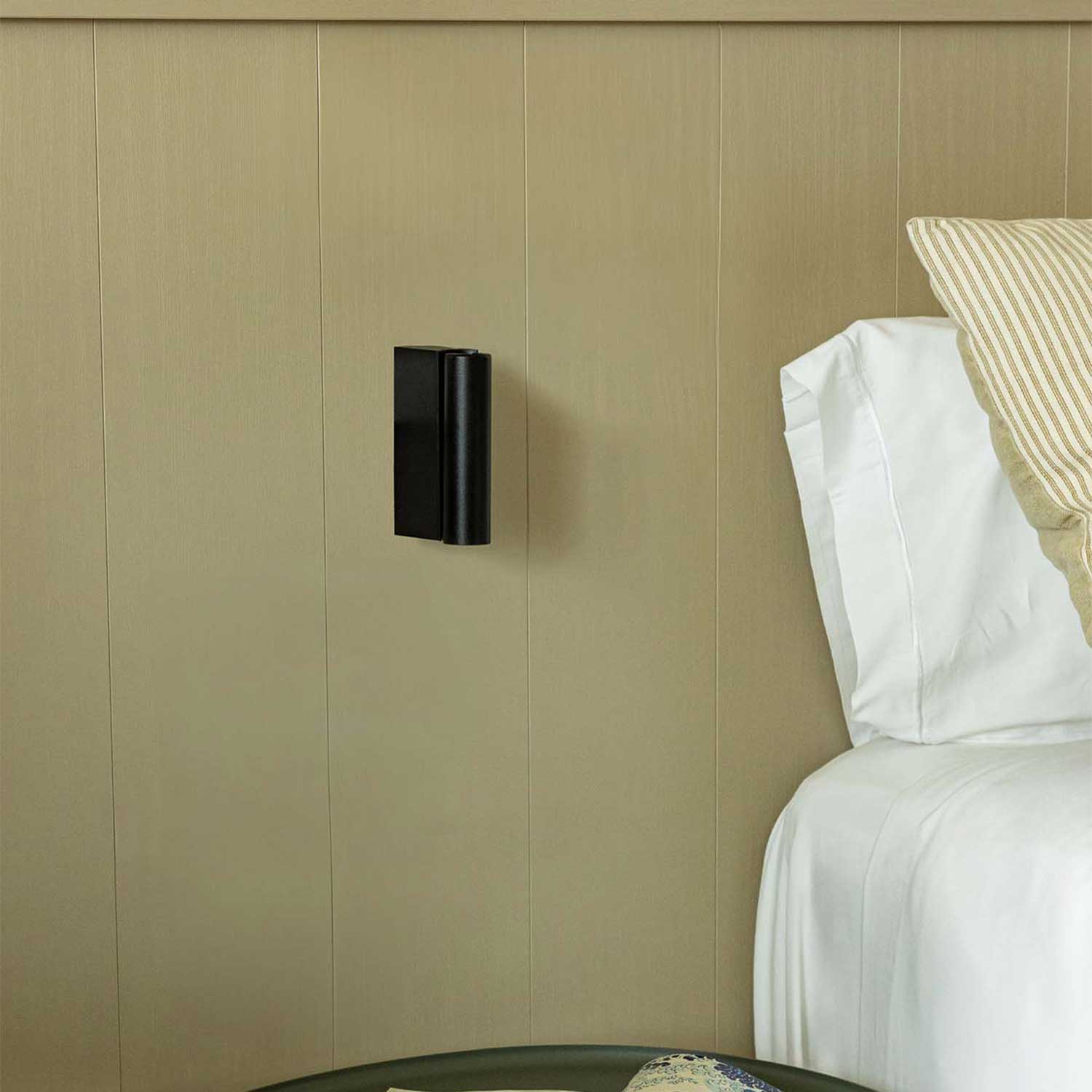 Cronos - LED wall sconce for modern bedroom