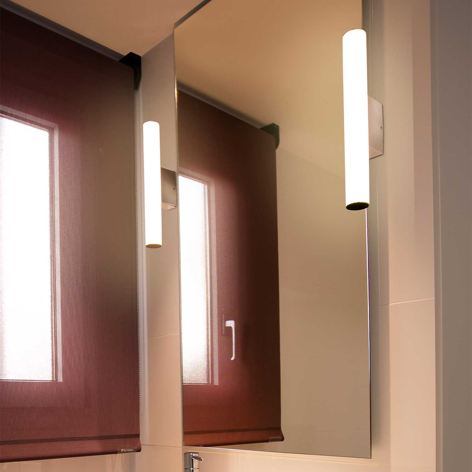 Volga - Applique murale moderne pour miroir de salle de bain