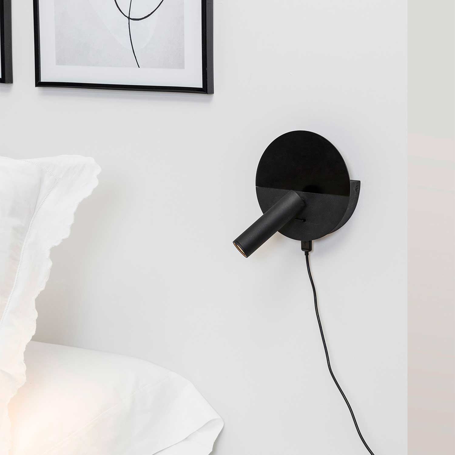 Duas - Modern wall reading lamp with USB port