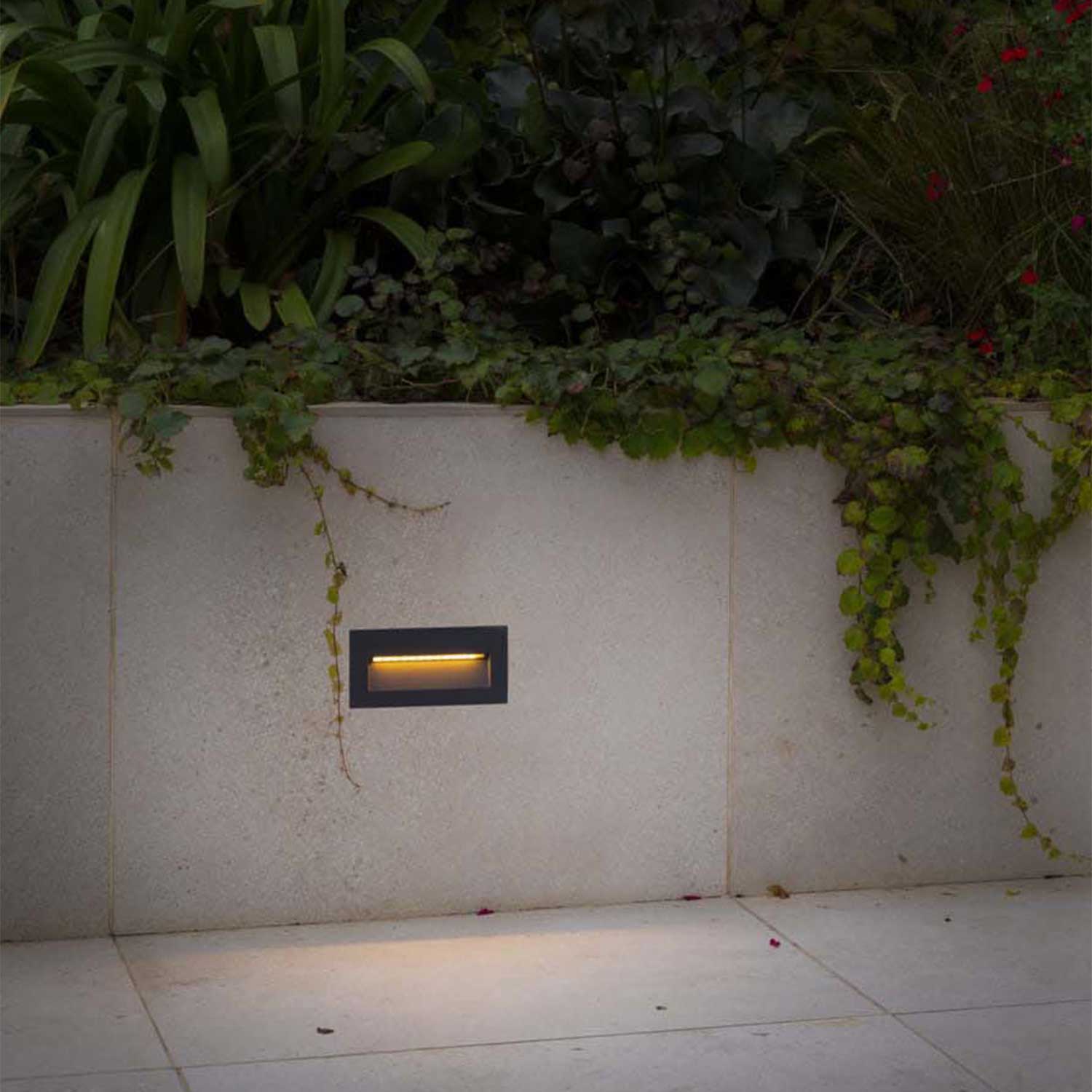 Mani - Lámpara de pared LED empotrada exterior para jardín