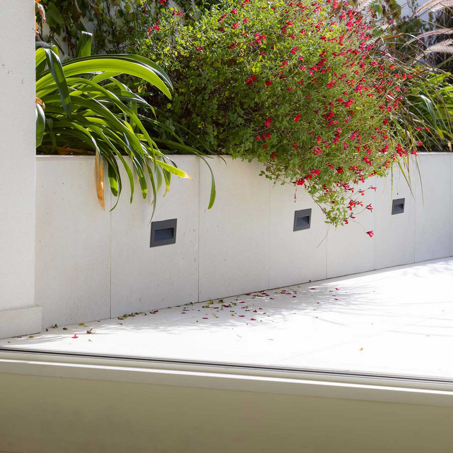 Mani - Lámpara de pared LED empotrada exterior para jardín