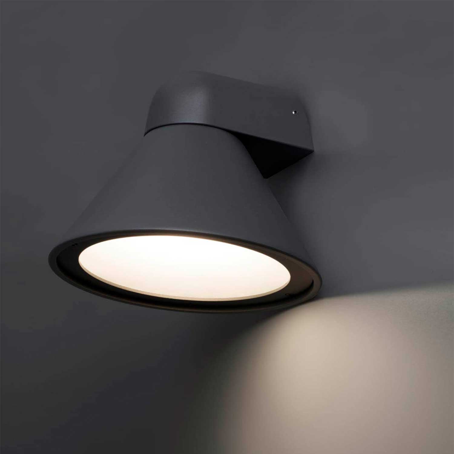 Pals - Zeitgenössische Außenwandleuchte IP65