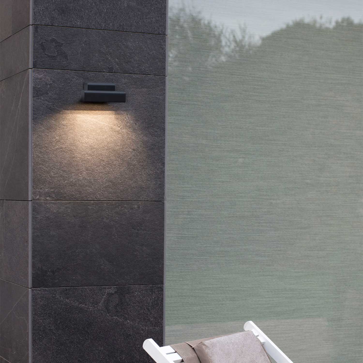 Balic - Schwarze LED Außenwandleuchte für modernes Haus