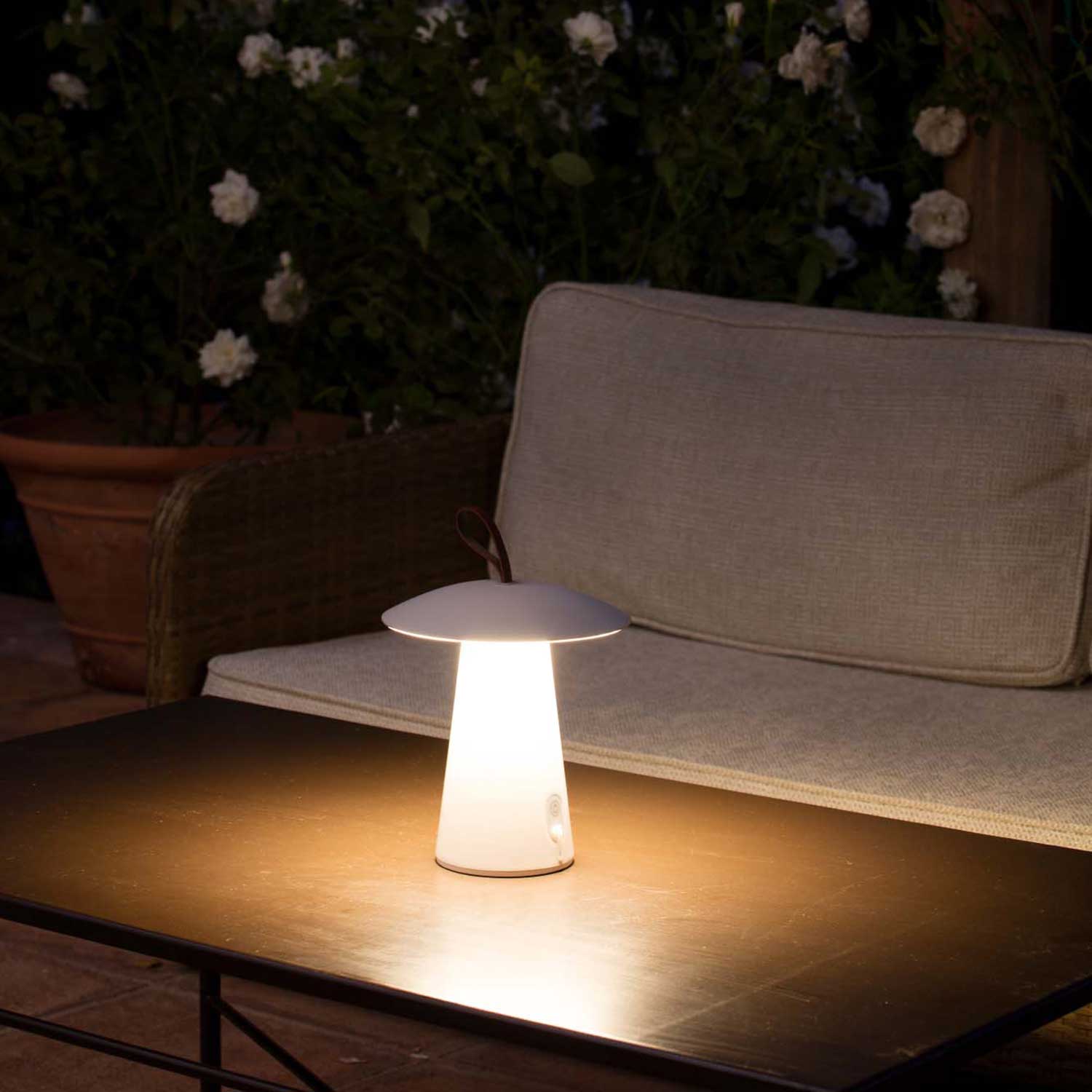 Task - Lampe champignon design pour extérieur