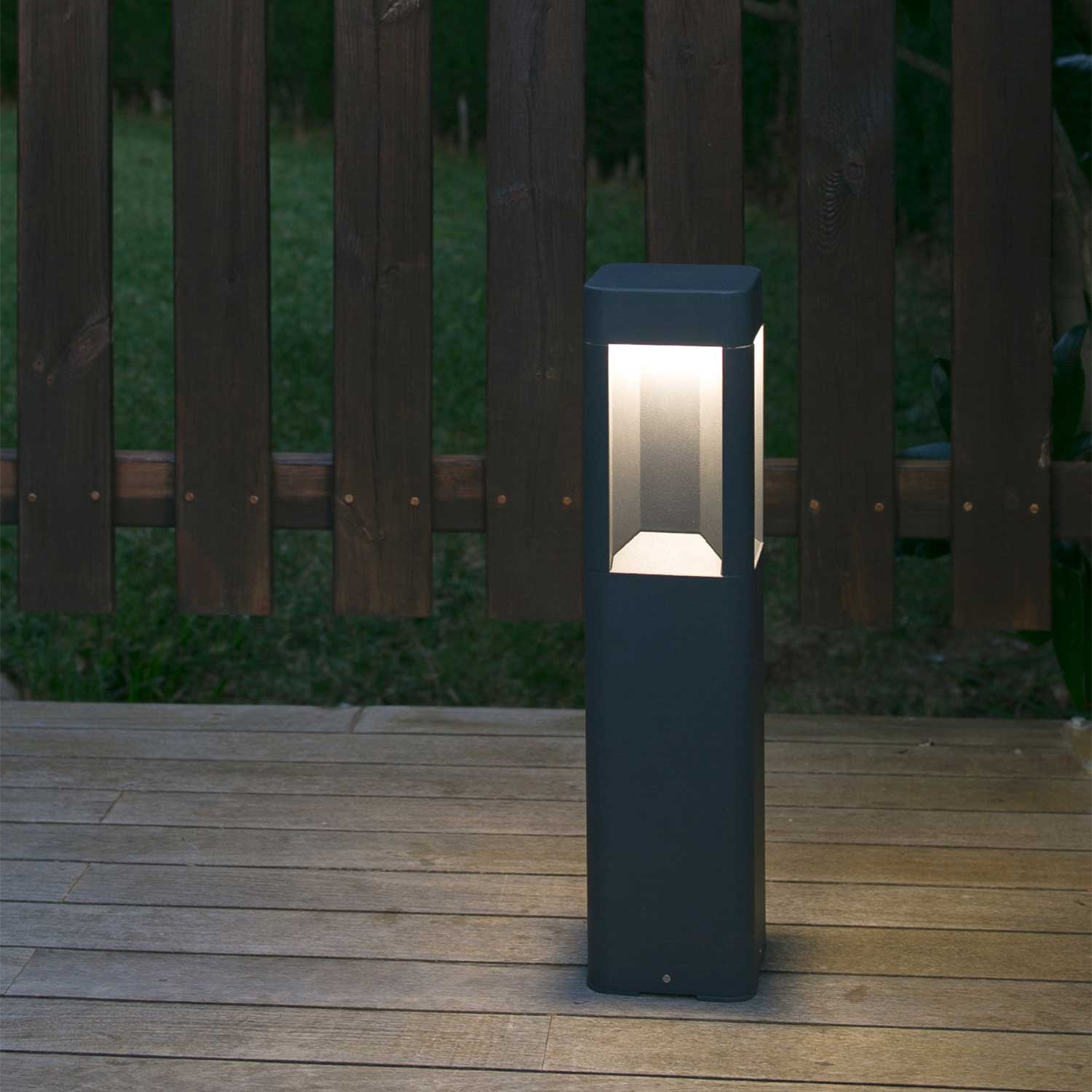 Chandra - Balise extérieure led en acier moderne