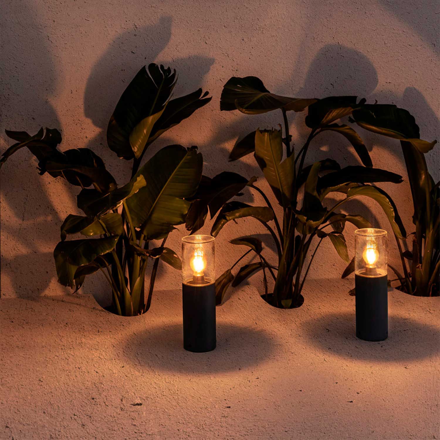 Kila - Modern glass outdoor light bollard