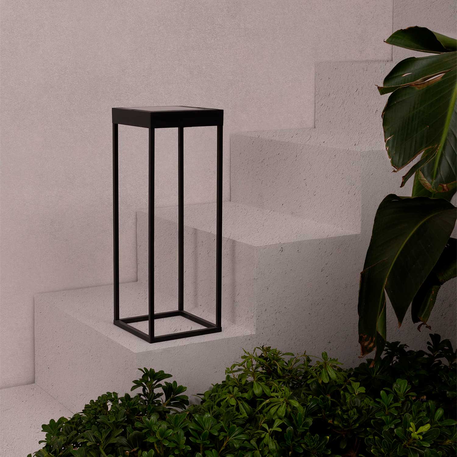 Kasp - tragbare Solar-LED-Lampe aus schwarzem Stahl