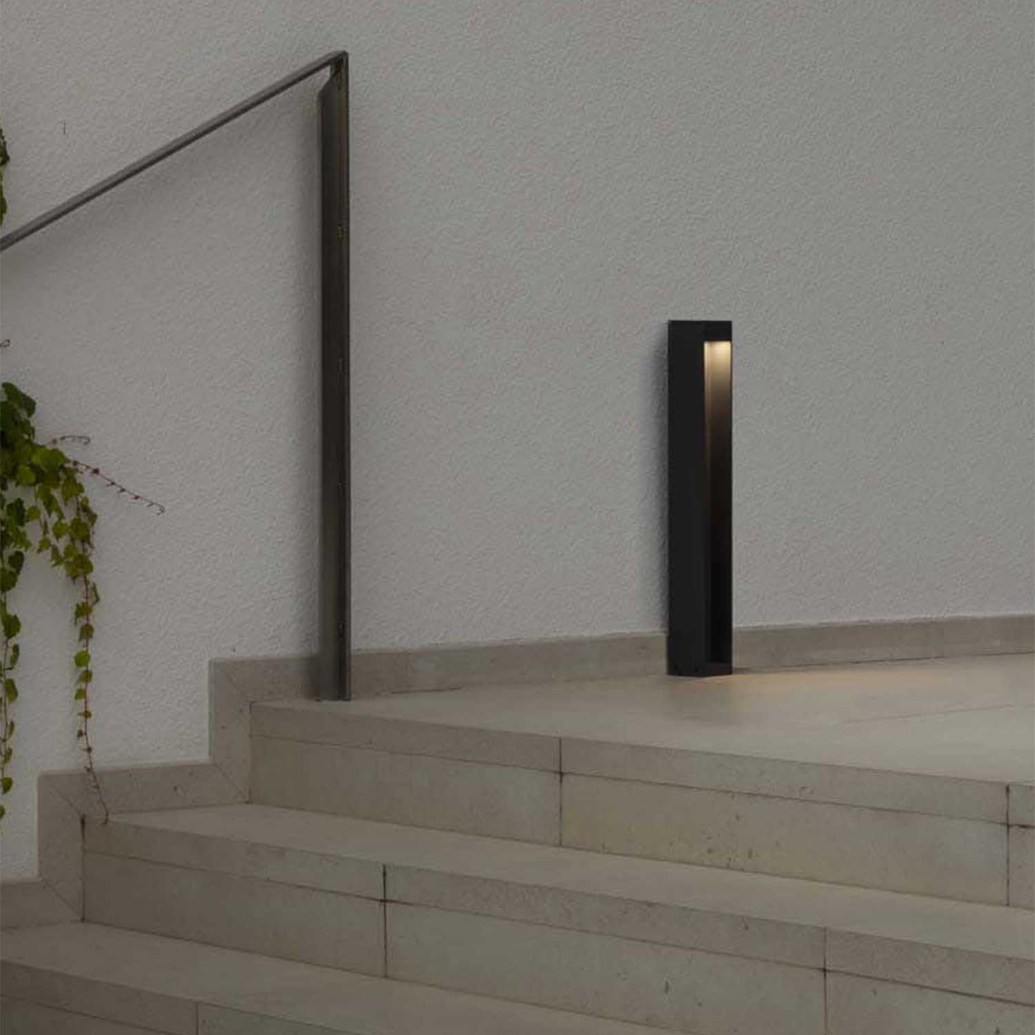 Cerler - Modern outdoor LED steel beacon for pathways