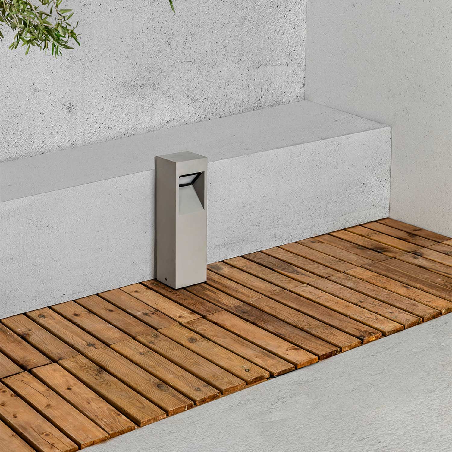 Cast - Industrial design concrete outdoor LED bollard