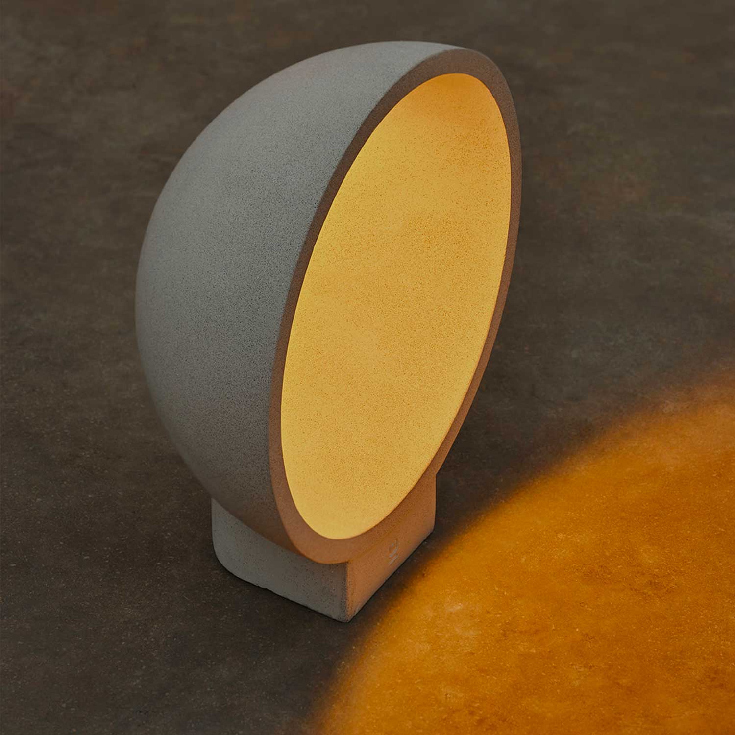 Gaia - Design LED bollard in concrete for modern outdoor use