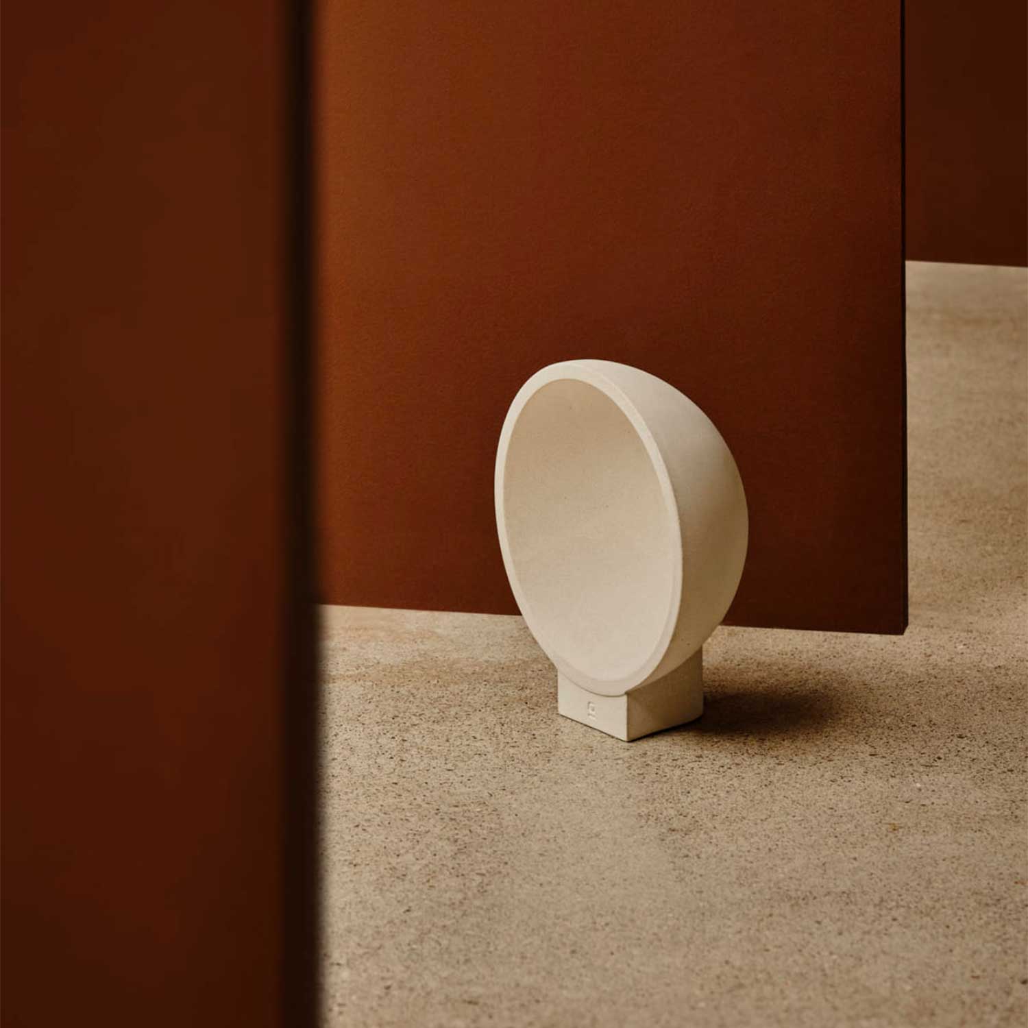 Gaia - Design LED bollard in concrete for modern outdoor use