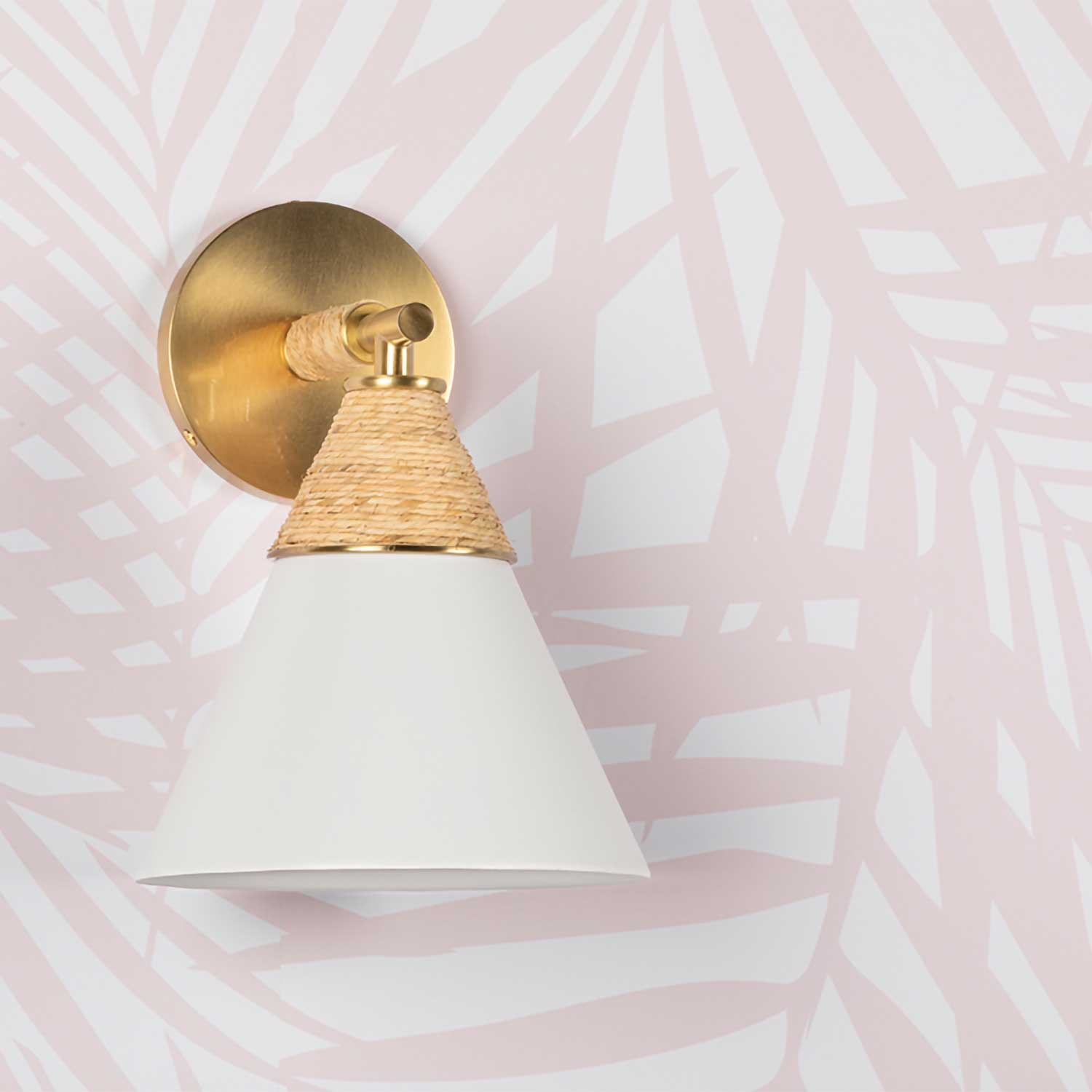 Mica - Wall sconce in rattan and golden brass design