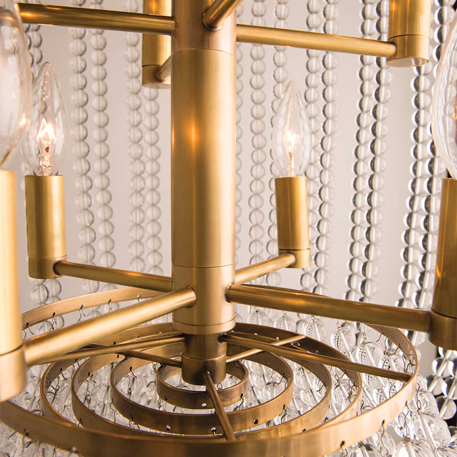 Royalton - Chic chandelier in brass or steel with pendants