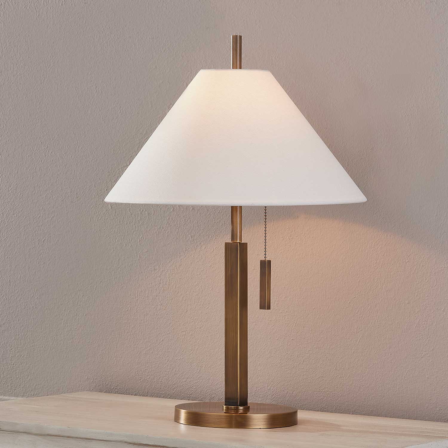 Clic - Vintage Schreibtischlampe aus patiniertem Messing mit Lampenschirm aus Leinen