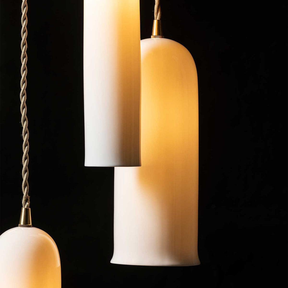 Olympia N°3 - Suspension en porcelaine