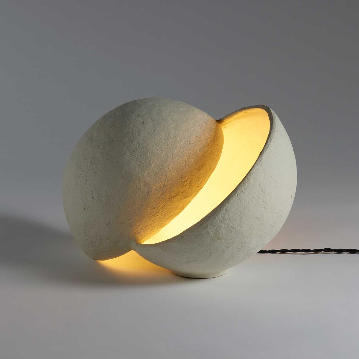 Earth - Lampe à poser en papier mâché, style wabi-sabi