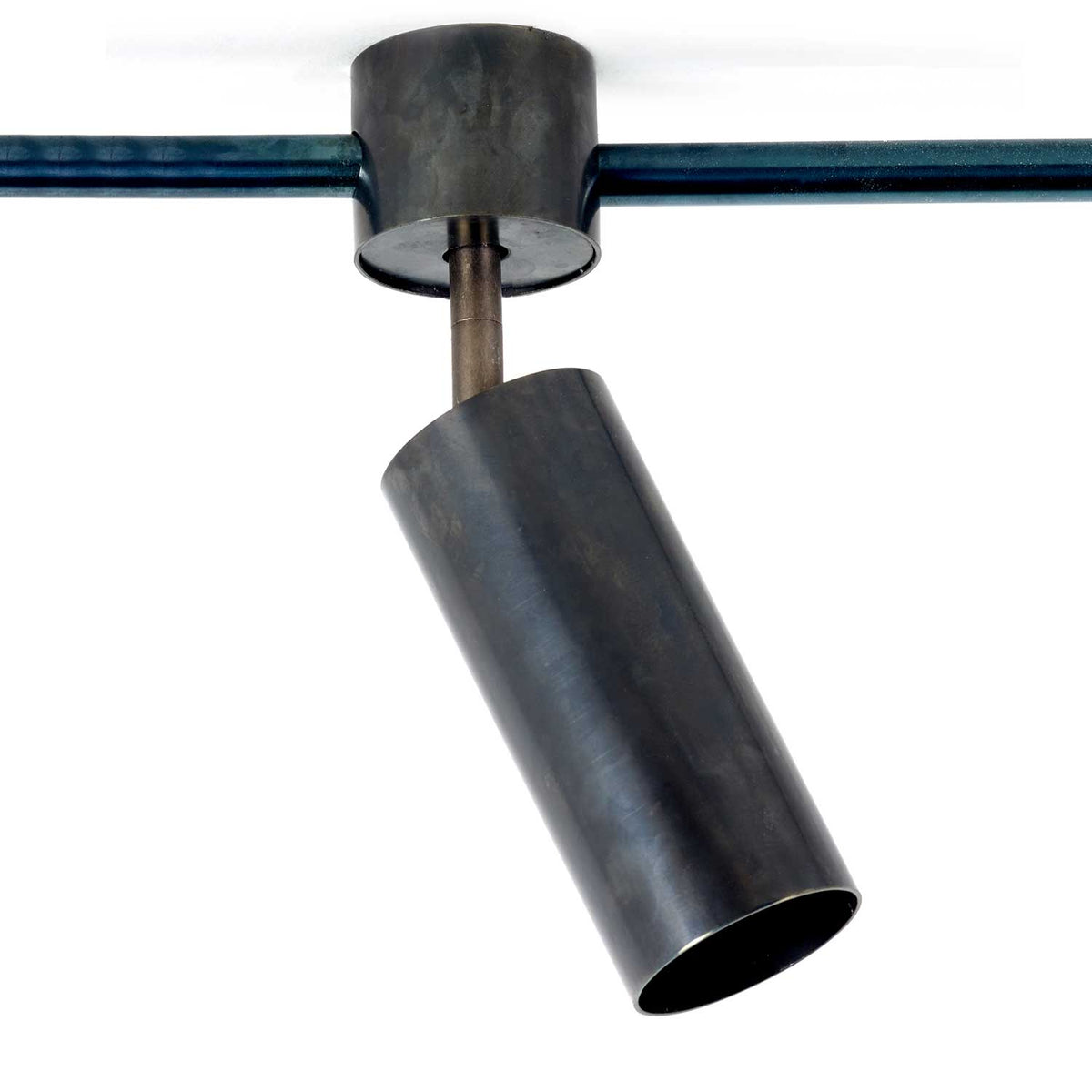 Sofisticato Nr.30 - Spot en acier bleui, style industriel