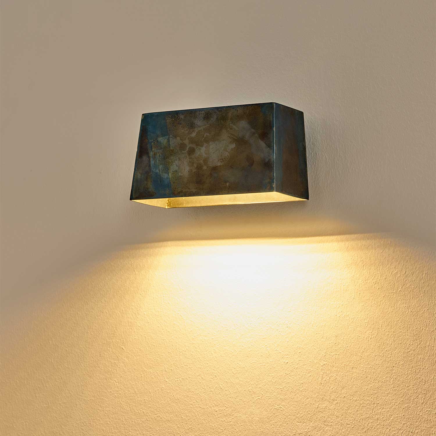 Sofisticato Nr.36 - Applique murale LED en acier bleui, style industriel