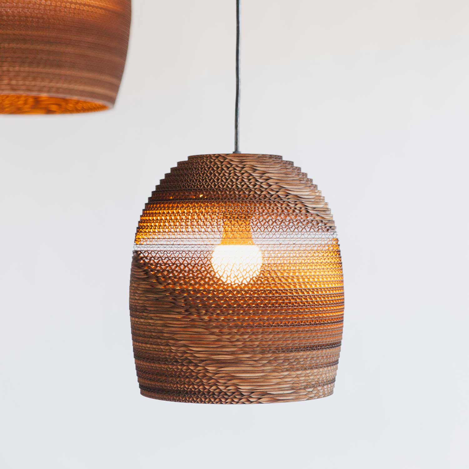 Scraplights Bell - дизайнерская подвесная лампа в форме колокольчика из переработанного картона