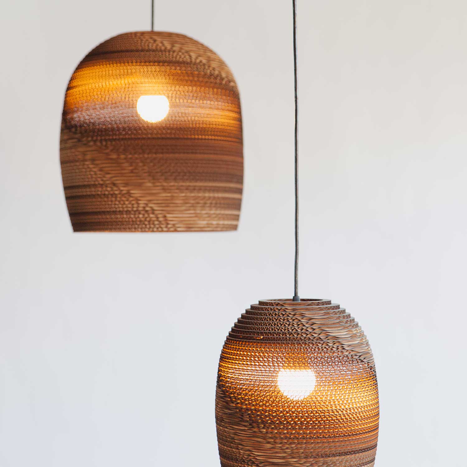 Scraplights Bell - дизайнерская подвесная лампа в форме колокольчика из переработанного картона