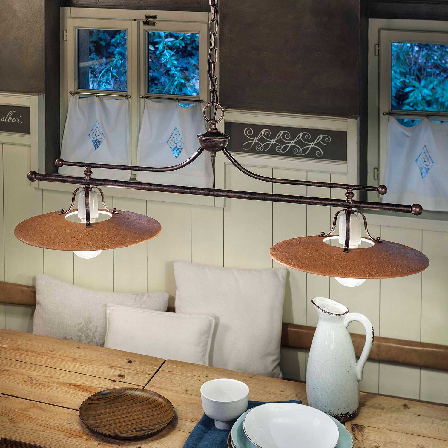 Bologna - Antique-style dining room chandelier in iron and ceramic