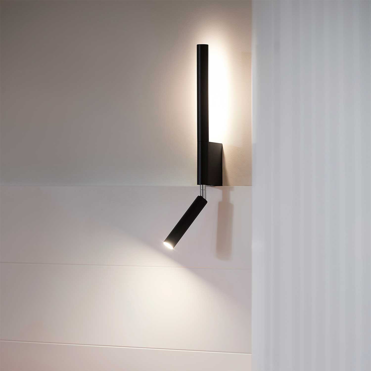 Canut - Aplique de pared con luz de lectura LED de acero para dormitorio