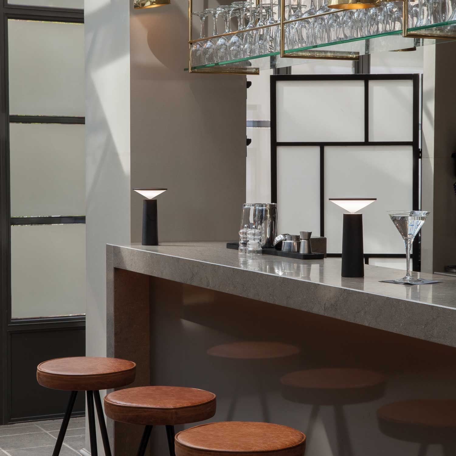 Cocktail - Wireless design lamp for dining table