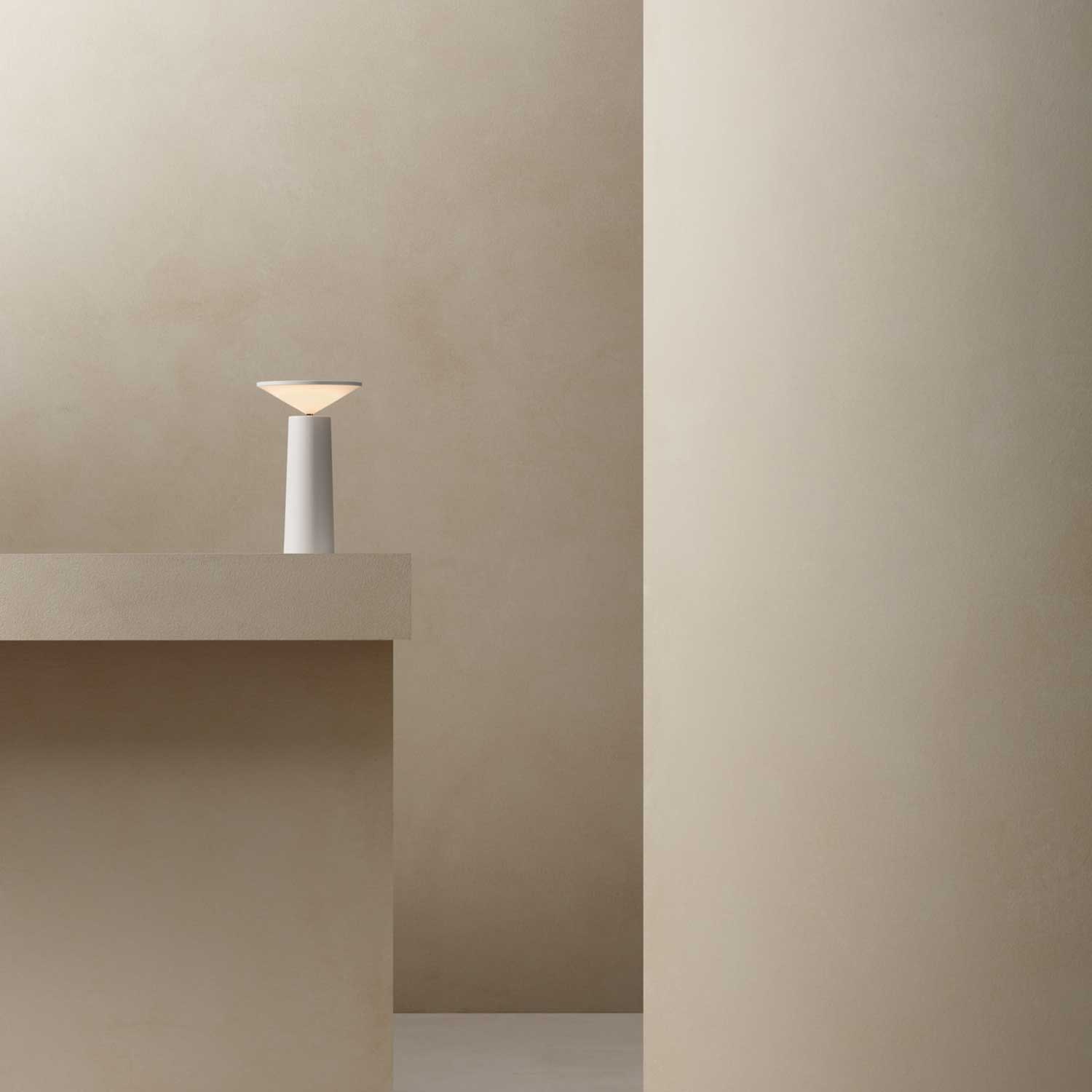 Cocktail - Wireless design lamp for dining table