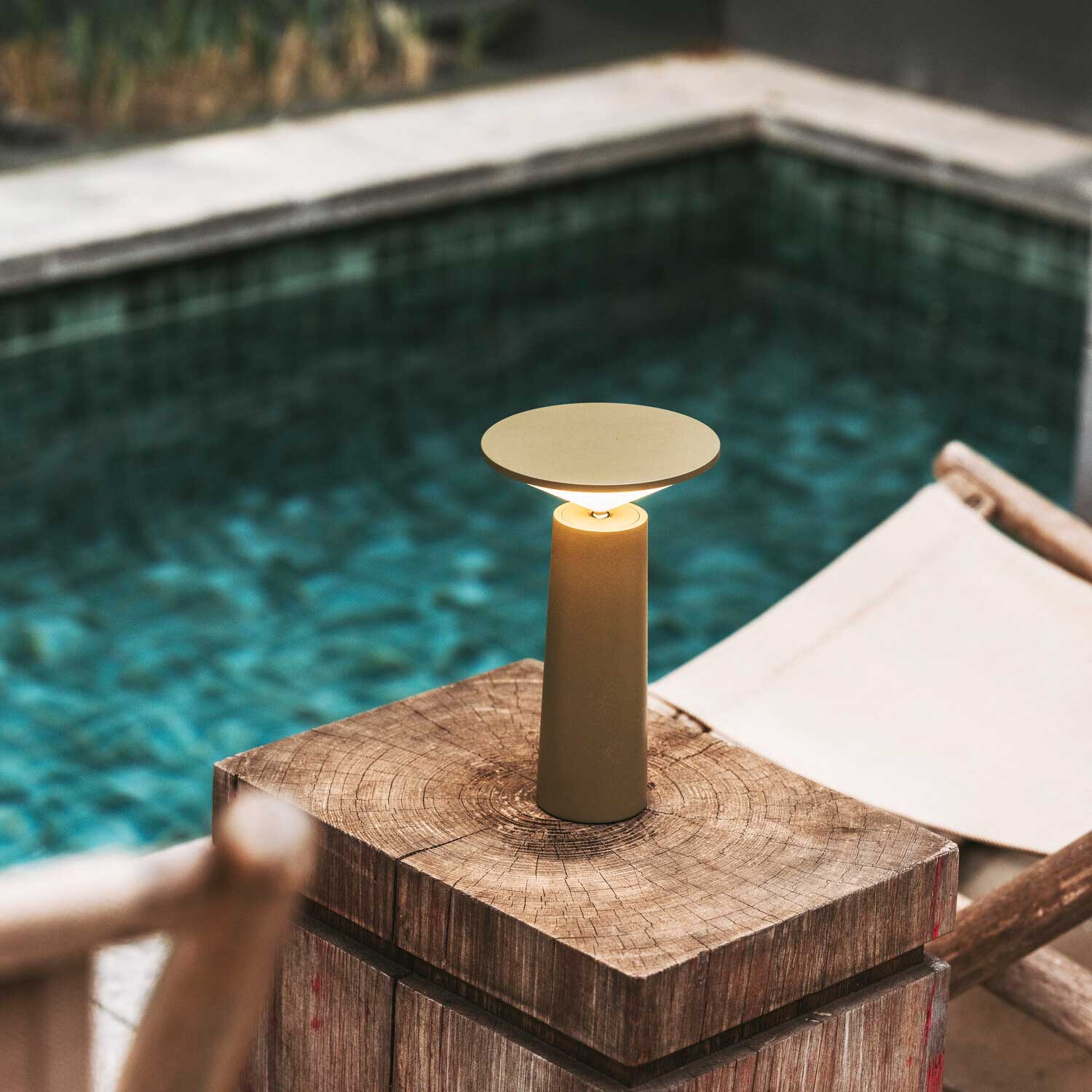 Cocktail - Wireless design lamp for dining table